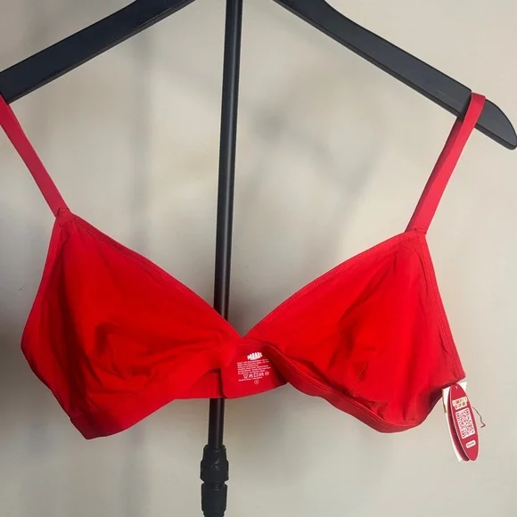 Parade Red Women's Intimate Bra Size Medium - Picture 2 of 6